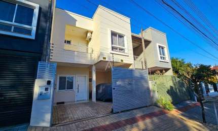 Sobrado 3 quartos, sendo 1 suíte à venda no Bairro NEVA em CASCAVEL por R$ 770.000,00