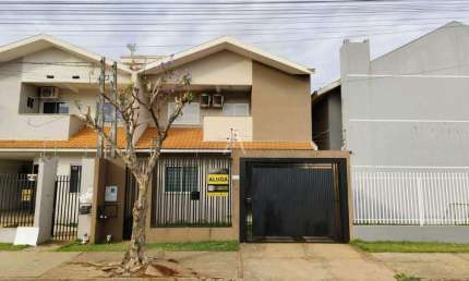 Sobrado 4 quartos para aluguel no Bairro JARDIM GISELA em TOLEDO por R$ 3.800,00