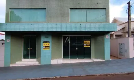 Sala comercial para aluguel no bairro centro em toledo por r$ 3.900,00