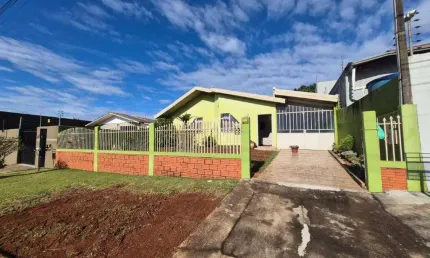 Casa com 3 quartos para alugar na Rua Paranaguá, São Cristóvão, Cascavel