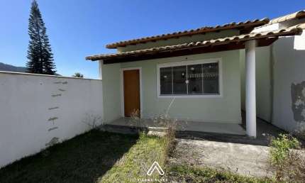 Casa com 2 dormitórios à venda, 83m² por R$ 400.000 - Praia de Itaipuaçu - Maric