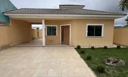Casa com 4 quartos, 480m² por R$ 695.000 - Jardim Atlântico Central (Itaipuaçu)
