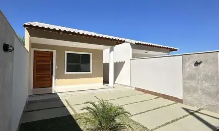 Casa com 2 dormitórios à venda, 240m² por R$480.000 - Barroco (Itaipuaçu) - Mari