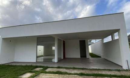 Casa com 3 dormitórios à venda ou aluguel, 360m² por R$859.000/R$5.000 + Taxas -