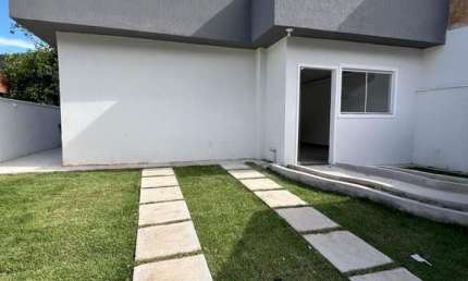 Casa com 3 dormitórios à venda, 200m² por R$390.000 - Cond. Alferes Tiradentes (