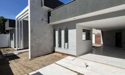 Casa com 3 dormitórios à venda, 225m² por R$ 750.000 - Praia de Itaipuaçu - Mari