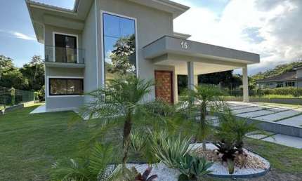 Casa alto padrão com 4 dormitórios à venda, 954m² por R$1.650.000 - Cond. Pedra