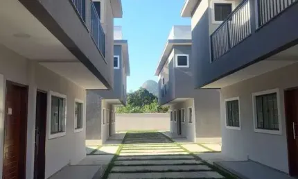 Duplex com 2 dormitórios à venda, por R$ 380.000 - Cond. Vila das Jasmin (Barroc