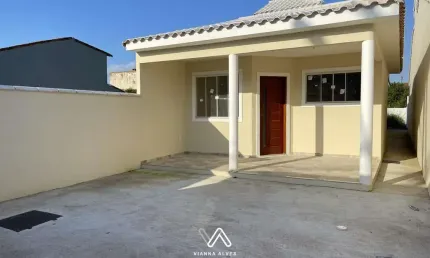 Casa com 3 dormitórios à venda, 90m² por R$ 480.000 - Cordeirinho - Maricá/RJ