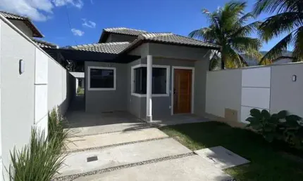 Casa com 2 dormitórios à venda, 240m² por R$ 585.000 - Praia de Itaipuaçu - Mari