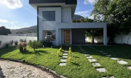 Casa de alto padrão com 3 dormitórios à venda, 466m² por R$550.000.00 - Cond. Ec