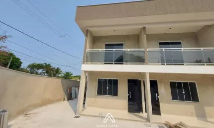 Duplex com 2 dormitórios à venda, 80m² por R$ 330.000 - Parque Nanci - Maricá/RJ