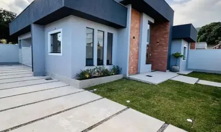 Casa com 3 dormitórios à venda, 240m² por r$ 670.000 - praia de itaipuaçu - mari