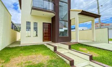 Casa com 2 quartos, 240m² por R$ 510.000 - Cond. Royal Garden (Pindobas) - Maric