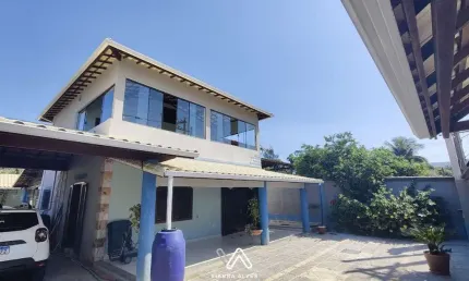 Linda casa com 3 dormitórios á venda, 420m² por R$ 690.000 - São José de Imbassa