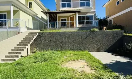Casa à venda com 4 dormitórios, 205m² por R$ 660.000 - Cond. Pedra da Mata (Flam