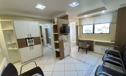 Sala comercial para alugar na Rua Itacolomi, 954, Centro, Pato Branco, 79 m2 por R$ 2.600