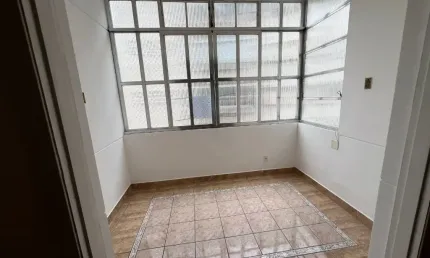️ Apartamento – 2 Dormitórios | 1 Quadra da Praia | Localização Privilegiada!