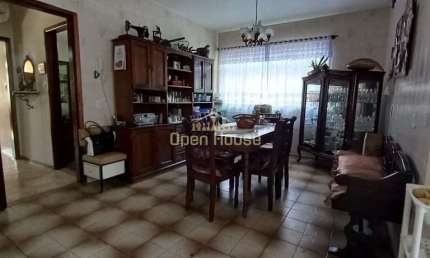 'Descubra Seu Refúgio Espaçoso em Ano Bom: Apartamento de 3 Quartos com Terraço Privativo em Barra
