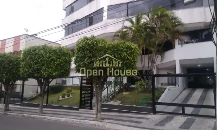 Apartamento à Venda com Vista Panorâmica em Jardim Amália, Volta Redonda, RJ: Seu Refúgio Urbano