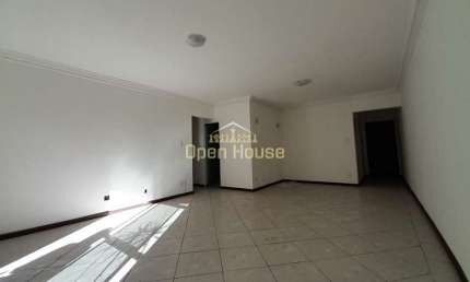 Apartamento Espaçoso no Ano Bom, Barra Mansa: Conforto e Comodidade em um Ambiente Exclusivo
