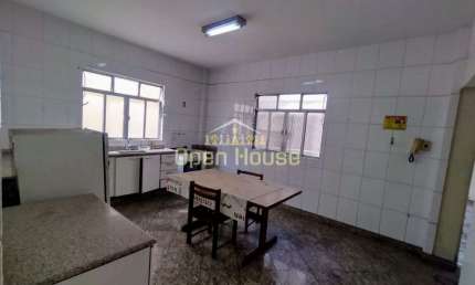 EXCELENTE OPORTUNIDADE Á 2min DA VILA SANTA CECÍLIA!! Casa à venda, com 4 quartos sendo 2 suítes, C