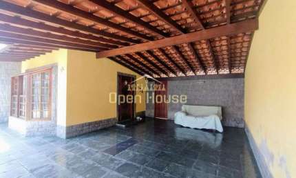 ACONCHEGANTE CASA NO CIDADE NOVA!Casa à venda, com 2 suítes, churrasqueira, Cidade Nova, Volta Redo