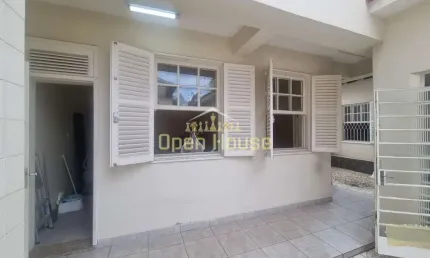 Encantadora casa 4 quartos, edícula 2 quartos (1 suíte) e salão 2º andar. vila sta. cecília, volta