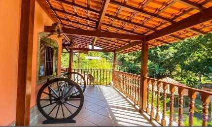 Paraíso Rural à Venda em Retiro, Volta Redonda, RJ - Seu Refúgio de Tranquilidade e Conforto