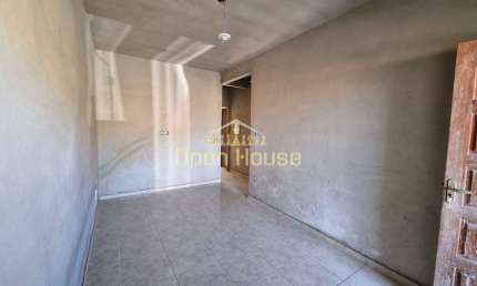 Casa dos Sonhos no Bairro Roma, Volta Redonda - 2 Quartos, Suíte, Amplo Quintal e Potencial de Expa