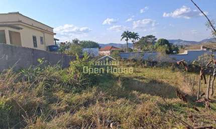Terreno Amplo de 736m² a 5 Minutos da Prefeitura - Bairro Bondarovsky, Quatis/RJ: Construa o Seu Fu