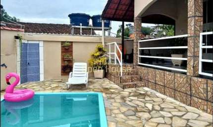 Casa com Piscina, Centro, Santa Rita de Jacutinga, MG