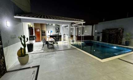 Mansão à Venda na Morada da Colina - Casa Moderna, Completamente Mobiliada e com Área de Lazer Incr