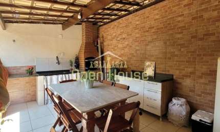 Casa Ampla e Confortável à Venda no Bairro de Fátima - Barra do Piraí/RJ | 3 Quartos, Suíte, Área G