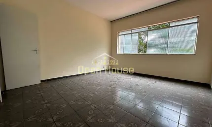 Vendo Apartamento sem condomínio com 02 Quartos no Jardim Amália 1 - Excelente localização com valo