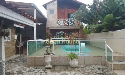 Vendo Casa com Edícula em Porto Real: Conforto, Espaço e Lazer para Sua Família - Oportunidade Impe