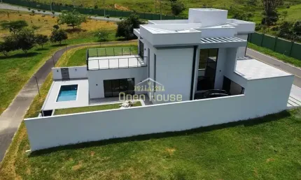 Casa de Alto Padrão no Bosque da Limeira: Conforto, Segurança e Vista Deslumbrante para a Serra da