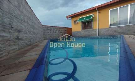 Linda Casa à Venda no Bairro Morada da Colina – 3 Quartos (1 Suíte) com Piscina e Área de Lazer Com