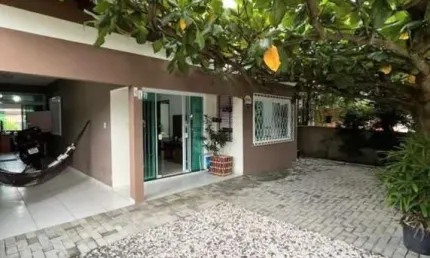 Casa para Venda em Barra Velha, Itajubá, 2 dormitórios, 1 suíte, 2 banheiros, 2 vagas