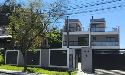 Alto Padrão para Venda em Curitiba, Pilarzinho, 3 dormitórios, 1 suíte, 4 banheiros, 2 vagas