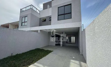 Sobrado com 04  dormitórios , sendo suítes  no boqueirão