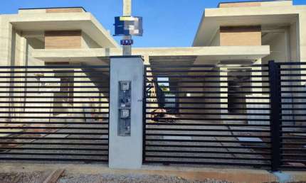 Casa no Costeira próximo a entrada do Caminho do Vinho