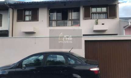 Sobrado com 4 dormitórios à venda, 154 m² por R$ 420.000,00 - Cajuru - Curitiba/PR