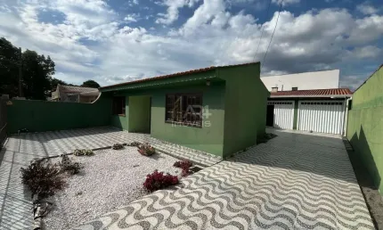 Casa com Amplo Terreno à venda no bairro Cajuru em Curitiba/PR