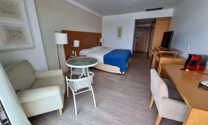 Apartamento com 1 quarto para alugar na Avenida Nossa Senhora da Glória, 1455, Cavaleiros, Macaé, 32 m2 por R$ 1.550