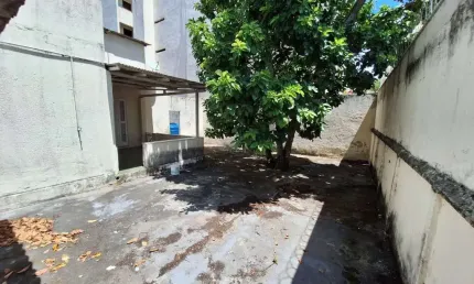 Casa com 3 quartos à venda na Rua Euzébio de Queiroz, Centro, Macaé, 360 m2 por R$ 970.000