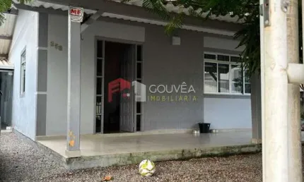 Casa no centro a 280m do mar  -  Navegantes c/ energia solar