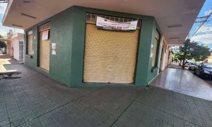 Casa à venda na rua capitão salomão, 805, campos elíseos, ribeirão preto, 336 m2 por r$ 499.000
