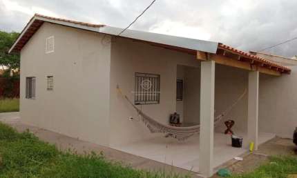 Casa para Venda em Cuiabá, OSMAR CABRAL, 2 dormitórios, 1 banheiro, 2 vagas