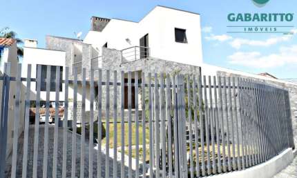 Excelente Residência de Alto Padrão no bairro Santa Quitéria